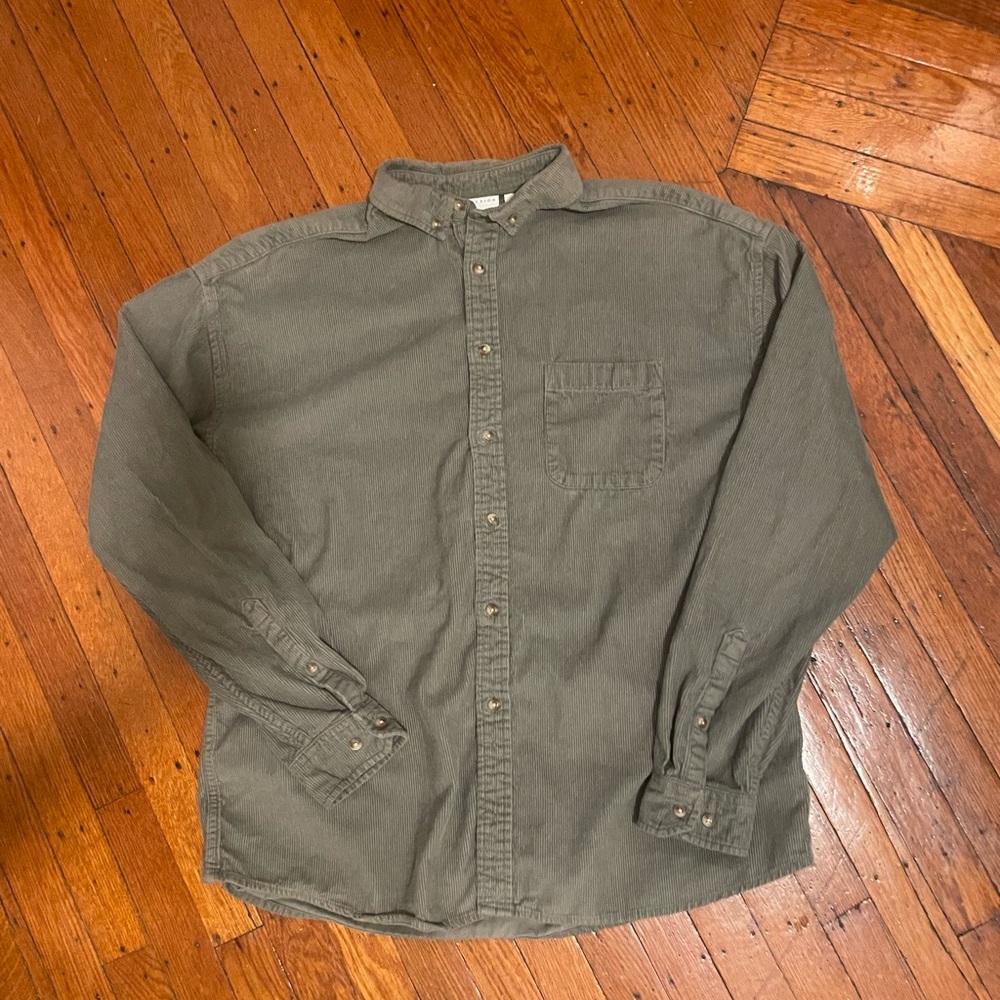 ASOS DESIGN oversized 90s style cord shirt in sage green - Picture 5 of 9